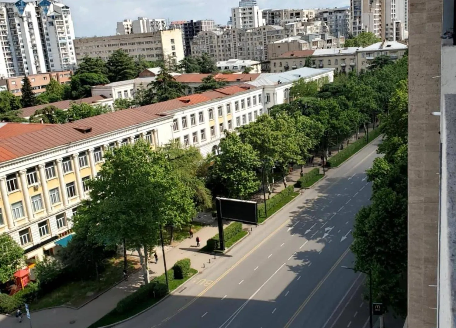 Appartement In Saakadze Tower ティビリシ アパート